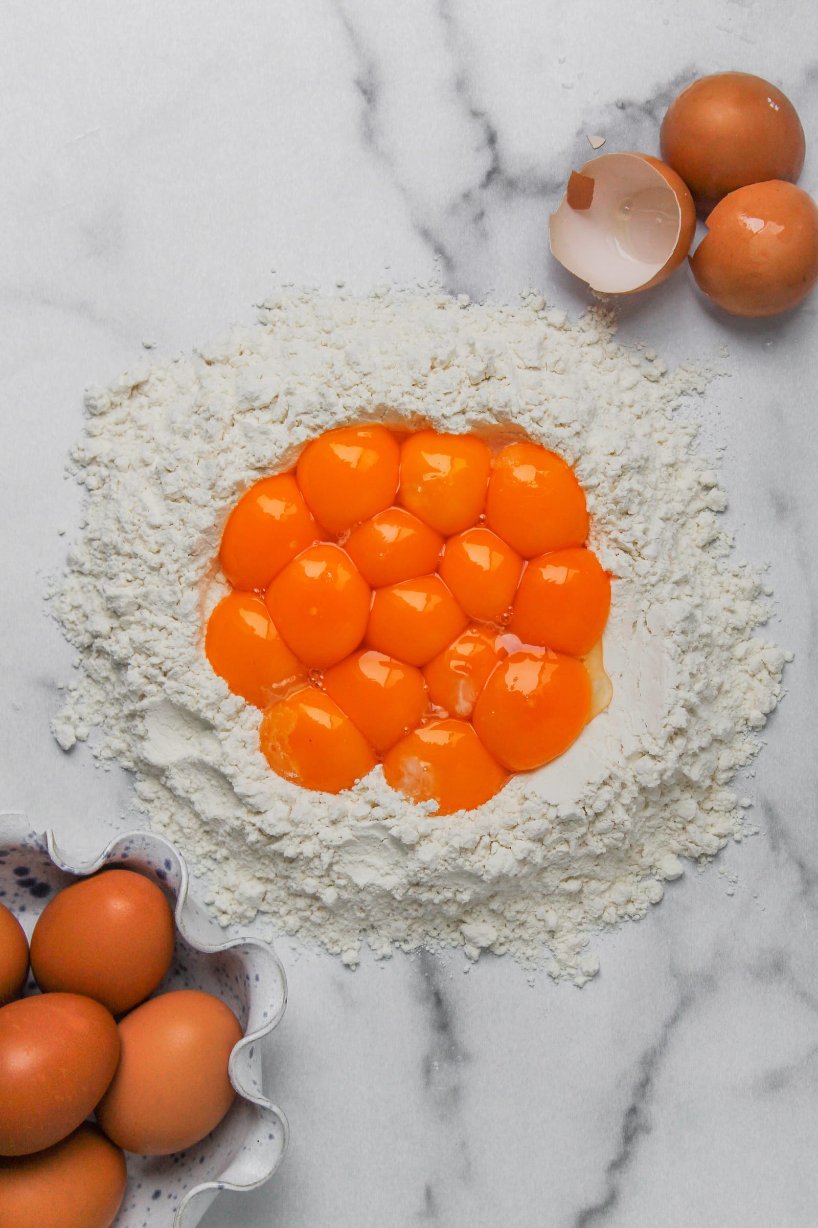 Mit árul el a tojássárga színe?